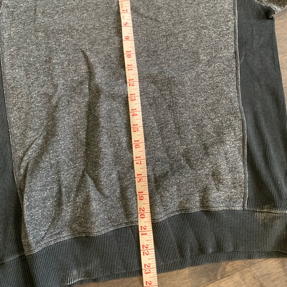 Men’s M Heathered Gray Lululemon Crewneck - Picture 6 of 9
